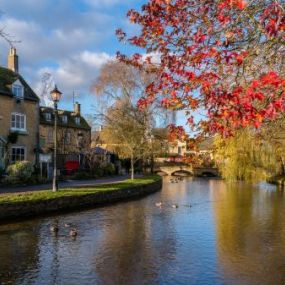 Herbstliche Farben in den Cotswolds